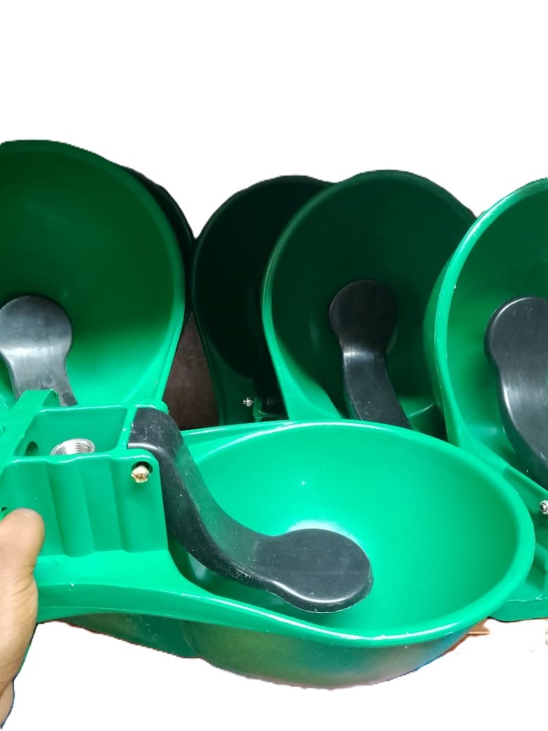 Cast iron tongue valve automatic cow water drinker with enameled bowl and brass valve mechanism